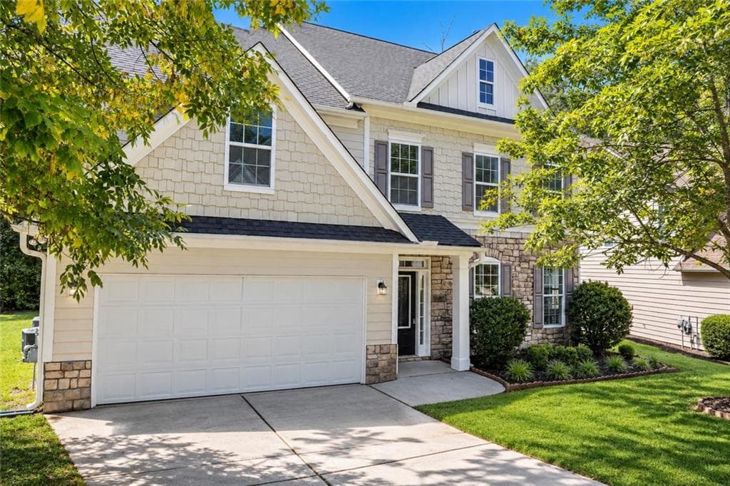 7 bedroom, 4 bathroom, 4,130 sq ft single family residence for sale at 1933 Temple Park Drive, Loganville, GA 30052 — photo 2