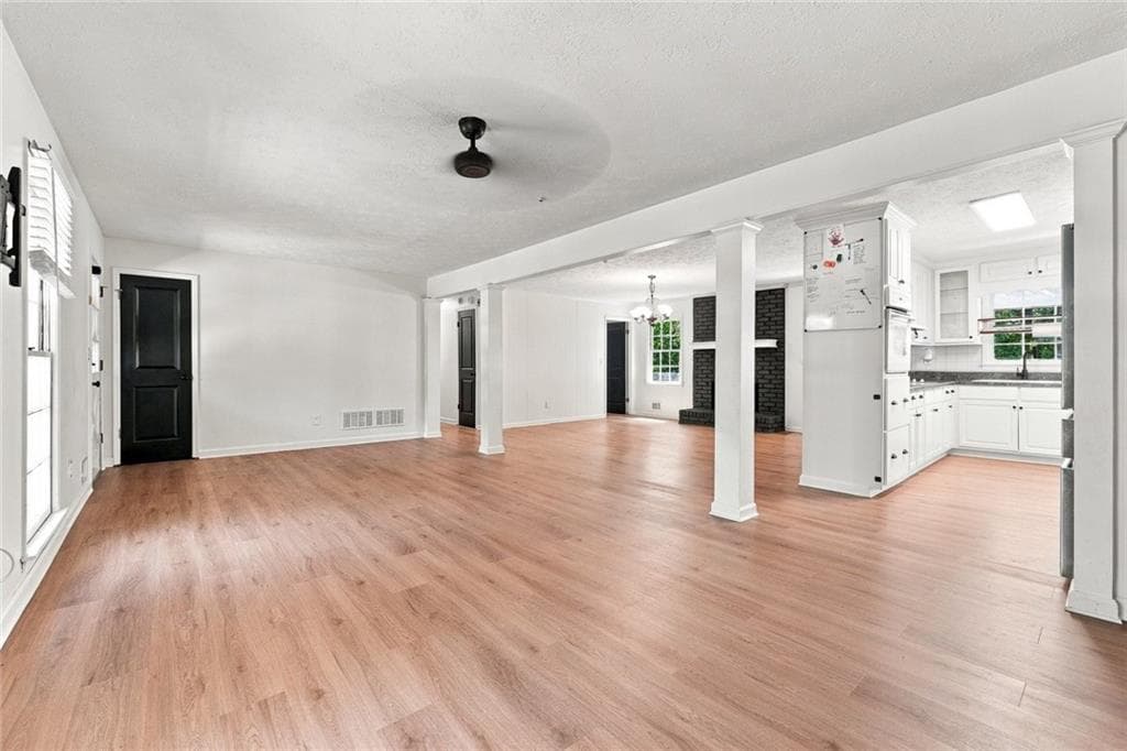 4 bedroom, 3 bathroom, 2,453 sq ft single family residence for sale at 4845 Jennifer Lane, Douglasville, GA 30135 — photo 7