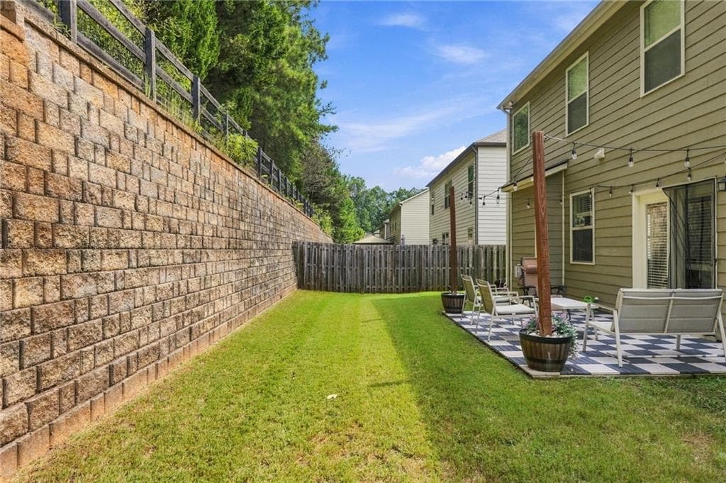 3 bedroom, 3 bathroom, 2,104 sq ft single family residence under contract at 618 Providence Walk Place, Canton, GA 30114 — photo 4
