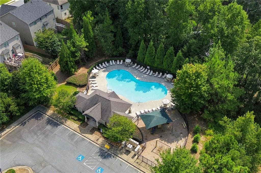 3 bedroom, 3 bathroom, 2,104 sq ft single family residence under contract at 618 Providence Walk Place, Canton, GA 30114 — photo 5