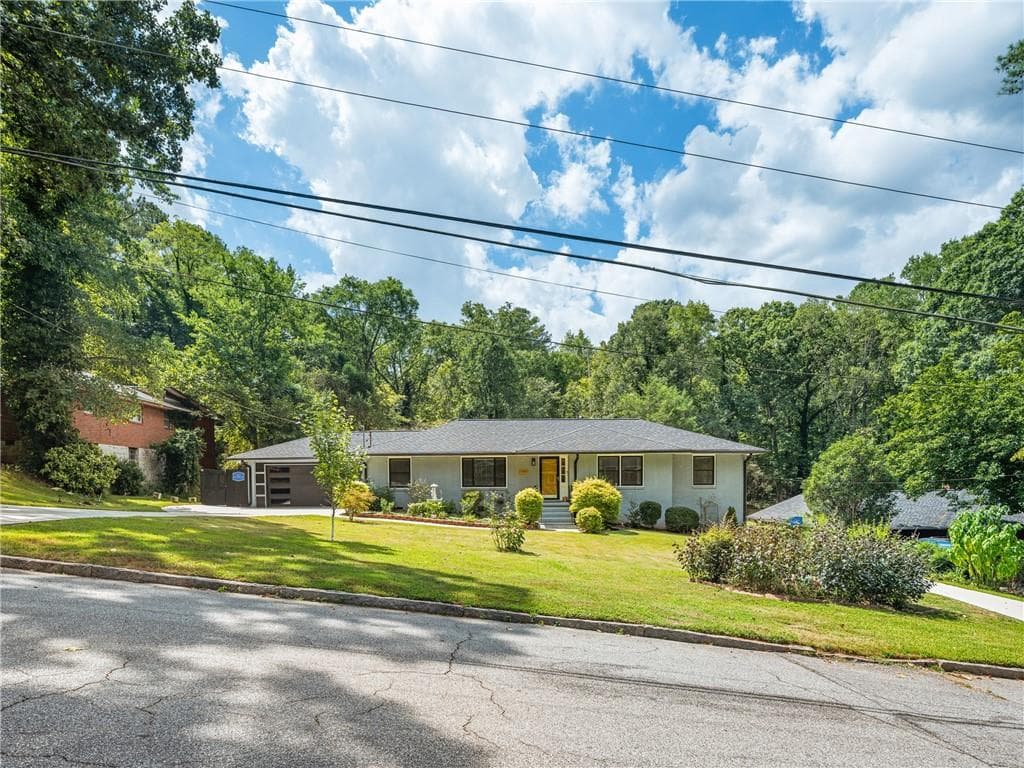 3 bedroom, 3 bathroom, 2,200 sq ft single family residence for sale at 1593 Mill Acres Drive, Atlanta, GA 30311 — photo 2