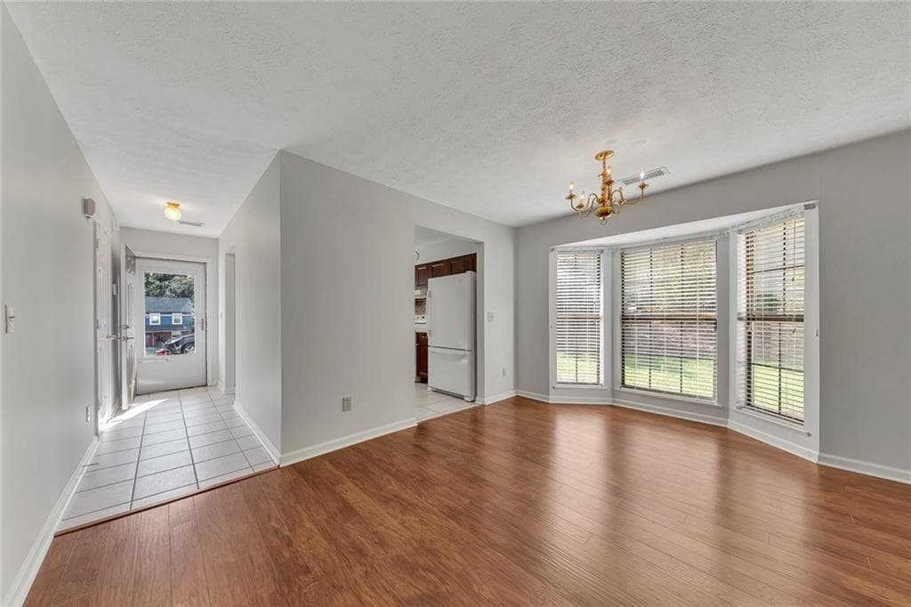 2 bedroom, 2 bathroom, 1,224 sq ft townhouse for sale at 5189 Village Green Way, Alpharetta, GA 30009 — photo 3