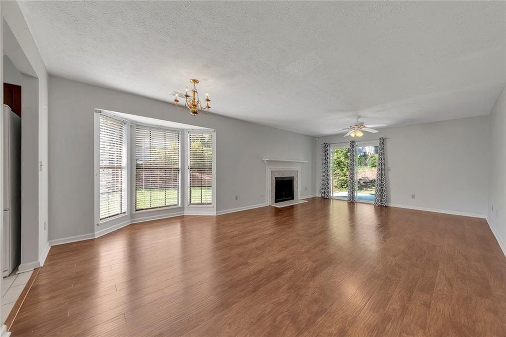 2 bedroom, 2 bathroom, 1,224 sq ft townhouse for sale at 5189 Village Green Way, Alpharetta, GA 30009 — photo 5