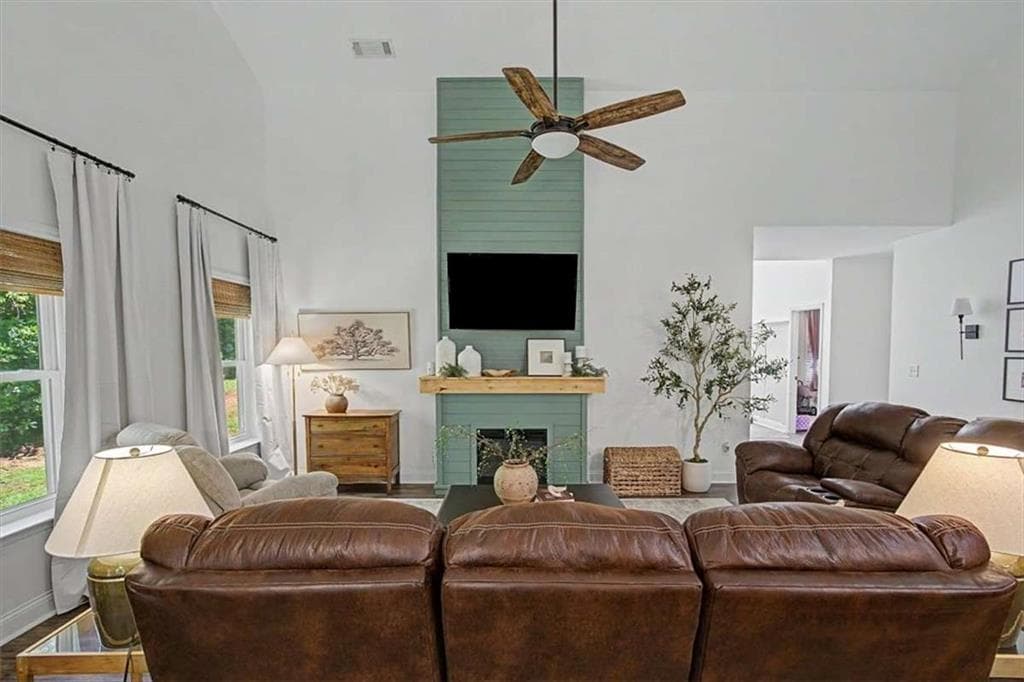3 bedroom, 2 bathroom, 1,935 sq ft single family residence for sale at 1381 Star Point Road, Carrollton, GA 30116 — photo 8