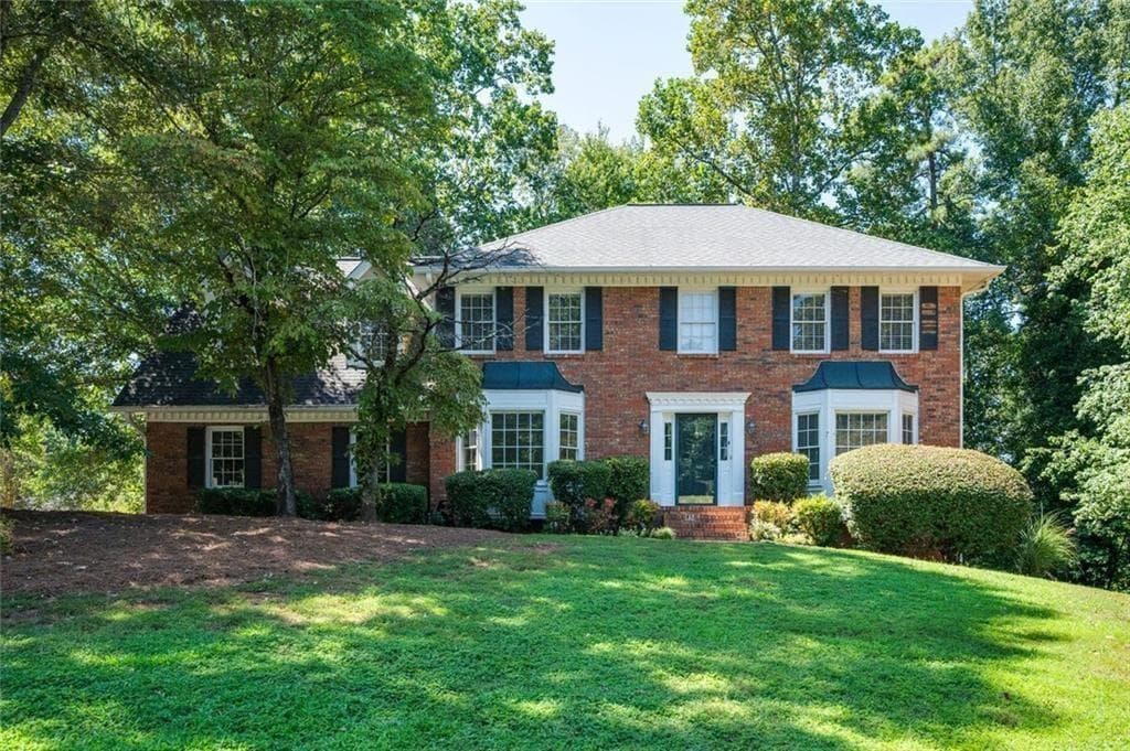 7 bedroom, 5 bathroom, 3,636 sq ft single family residence for sale at 4962 Thornwood Trace, Acworth, GA 30102