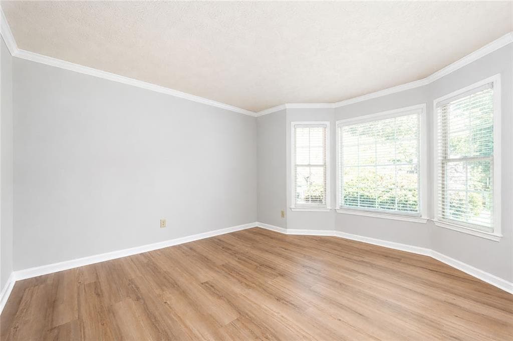 7 bedroom, 5 bathroom, 3,636 sq ft single family residence for sale at 4962 Thornwood Trace, Acworth, GA 30102 — photo 8