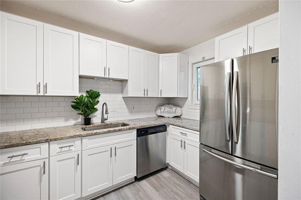 2 bedroom, 3 bathroom, 1,062 sq ft townhouse for sale at 2082 Lenoa Lane, Austell, GA 30106 — photo 5