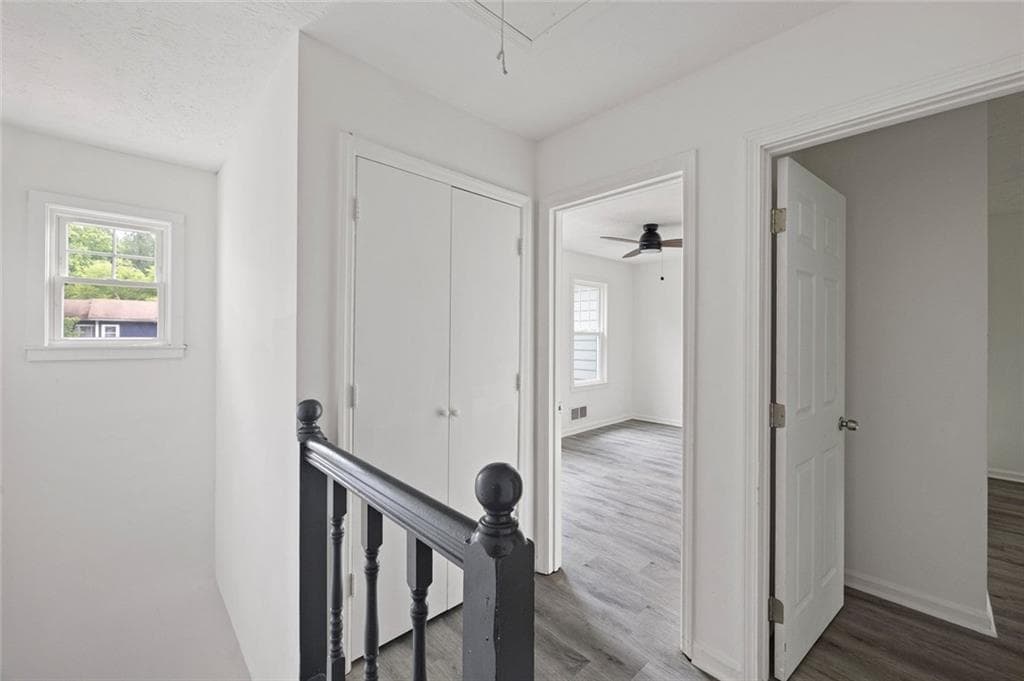 2 bedroom, 3 bathroom, 1,062 sq ft townhouse for sale at 2082 Lenoa Lane, Austell, GA 30106 — photo 7