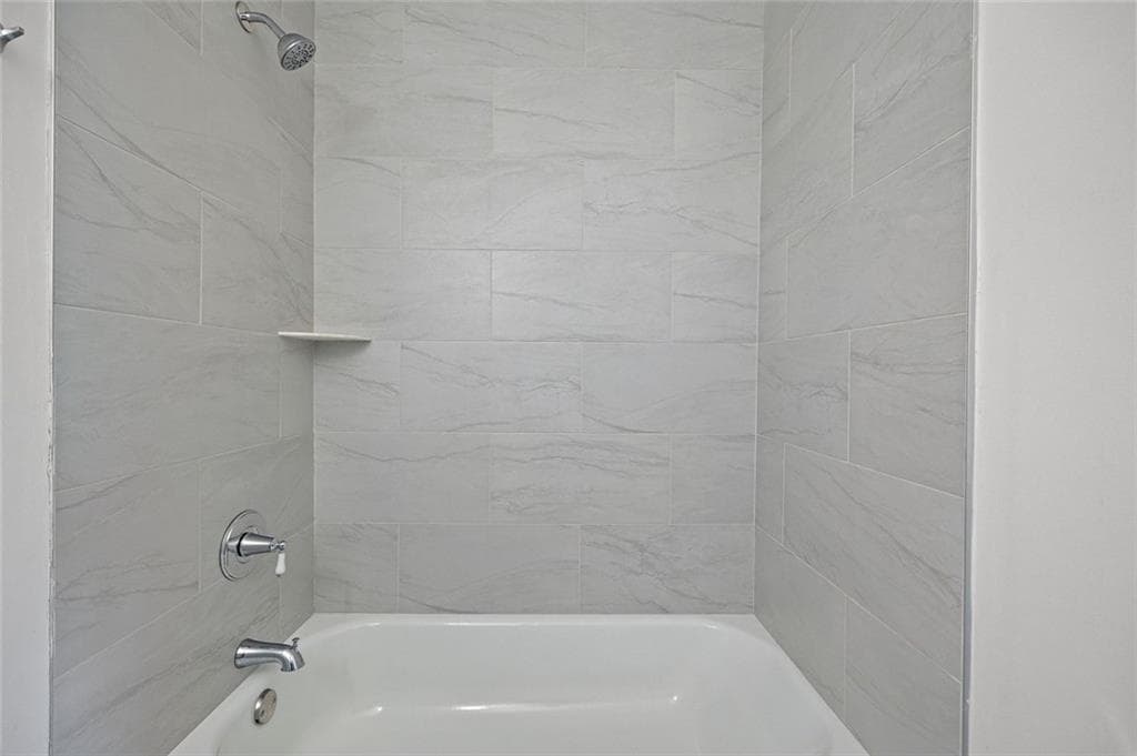 2 bedroom, 3 bathroom, 1,062 sq ft townhouse for sale at 2082 Lenoa Lane, Austell, GA 30106 — photo 9