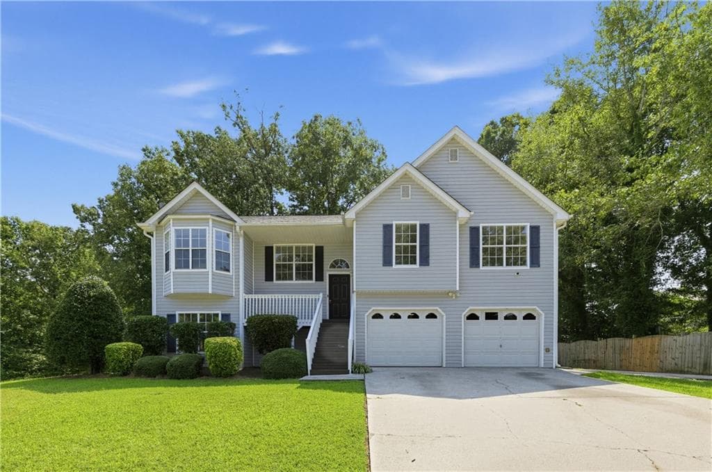 4 bedroom, 4 bathroom, 2,516 sq ft single family residence for sale at 44 Paradise Drive, Douglasville, GA 30134