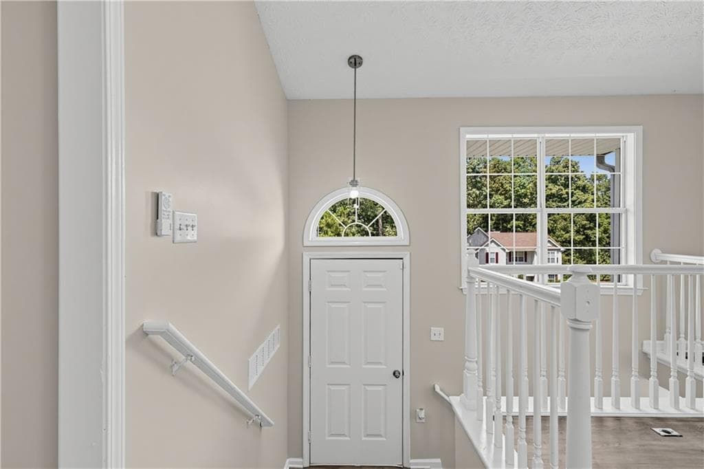 4 bedroom, 4 bathroom, 2,516 sq ft single family residence for sale at 44 Paradise Drive, Douglasville, GA 30134 — photo 3