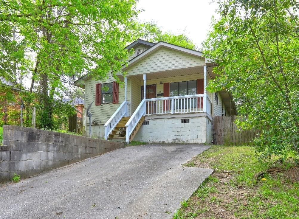 3 bedroom, 2 bathroom, 1,200 sq ft single family residence for sale at 487 Cowan Street, Macon, GA 31217