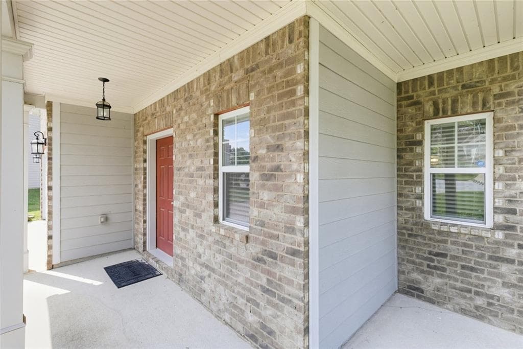 4 bedroom, 3 bathroom, 2,212 sq ft single family residence under contract at 7967 Dawson Lane, Douglasville, GA 30134 — photo 3