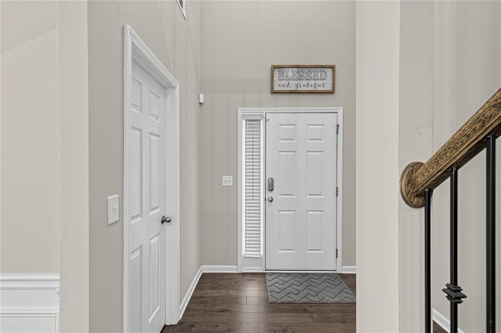 4 bedroom, 3 bathroom, 2,212 sq ft single family residence under contract at 7967 Dawson Lane, Douglasville, GA 30134 — photo 7