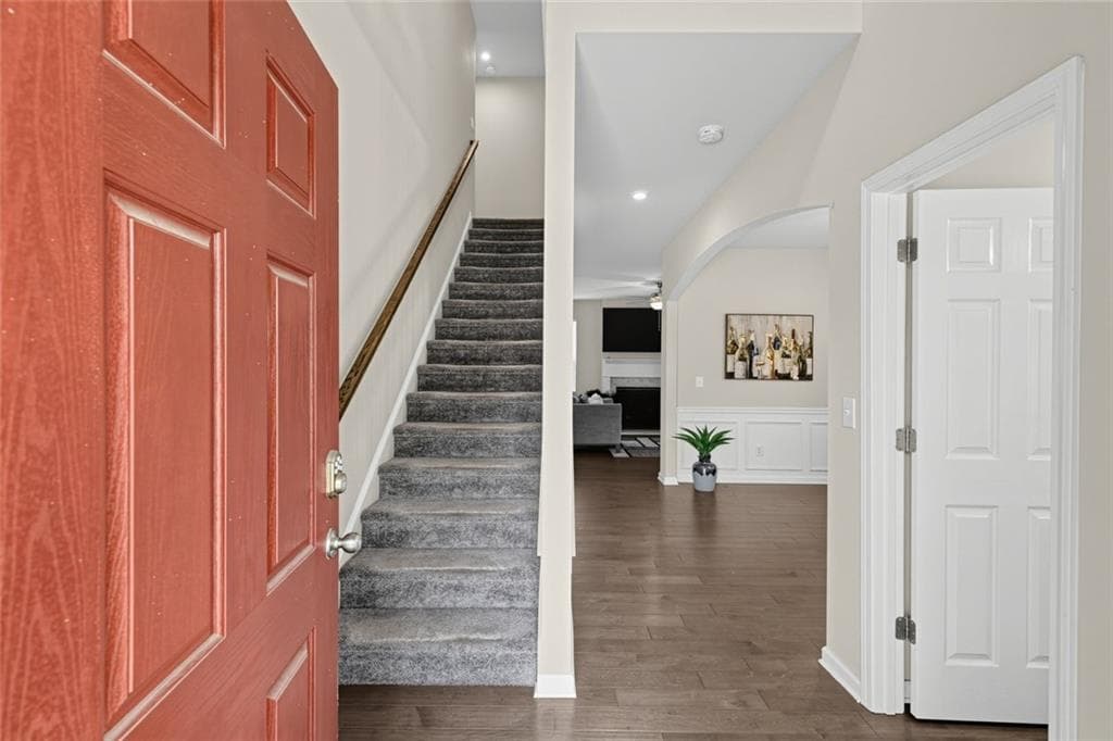 4 bedroom, 3 bathroom, 2,212 sq ft single family residence under contract at 7967 Dawson Lane, Douglasville, GA 30134 — photo 8