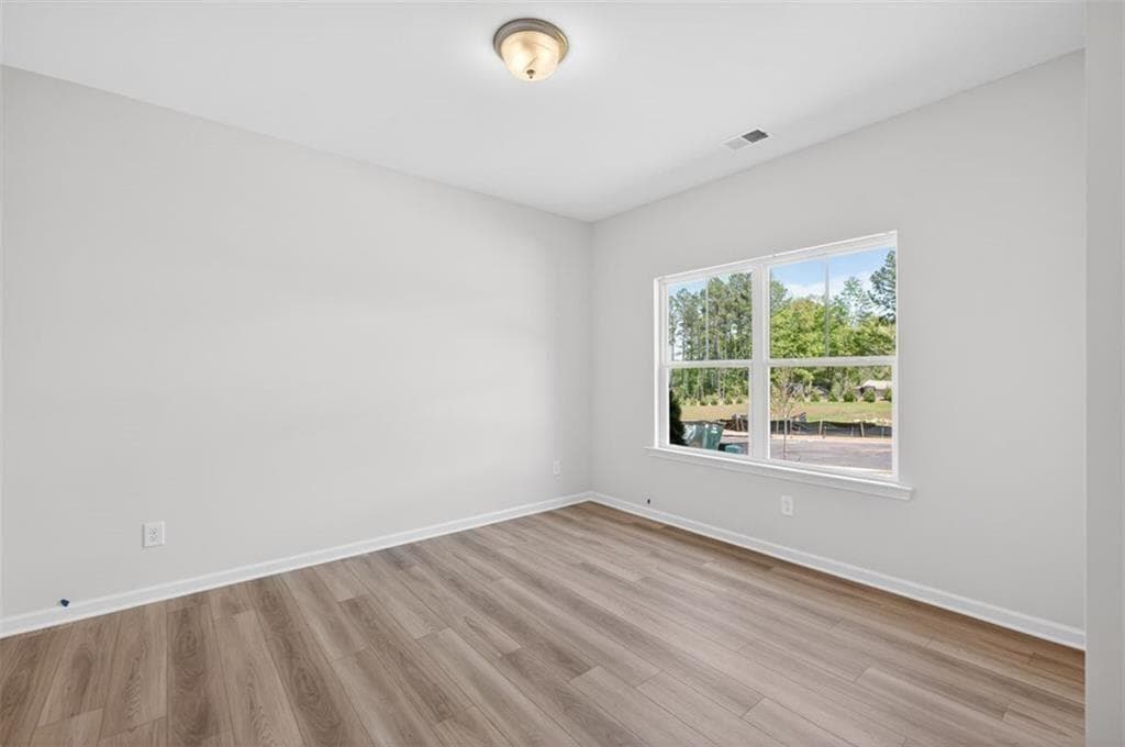 4 bedroom, 3 bathroom, 2,373 sq ft single family residence for sale at 103 Meadowview Court, Carrollton, GA 30117 — photo 3