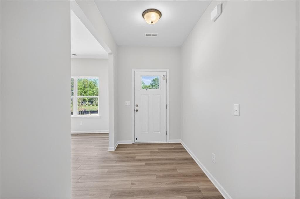 4 bedroom, 3 bathroom, 2,373 sq ft single family residence for sale at 103 Meadowview Court, Carrollton, GA 30117 — photo 5