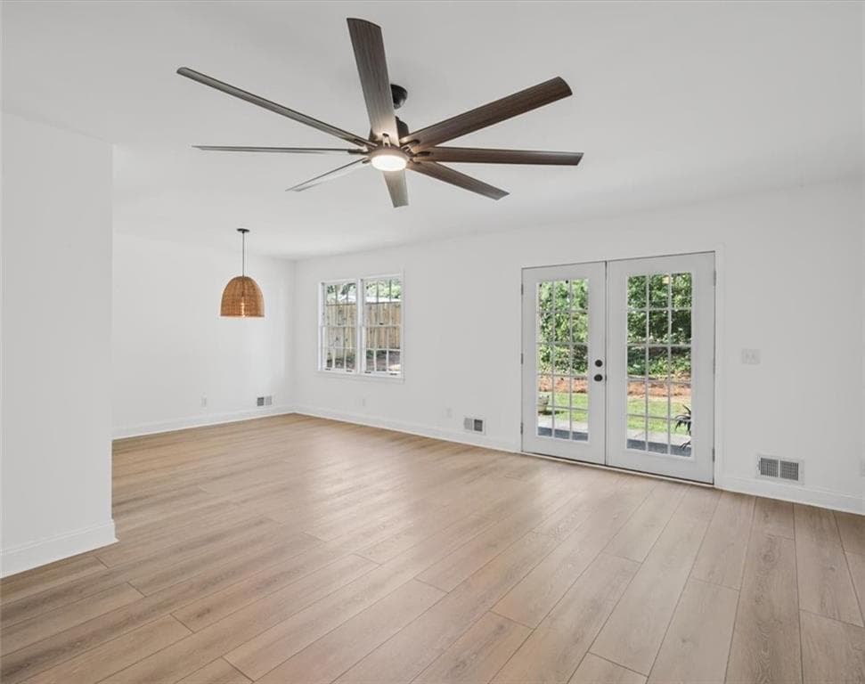 4 bedroom, 3 bathroom, 2,249 sq ft single family residence for sale at 3167 Mountain Creek Lane, Roswell, GA 30075 — photo 8