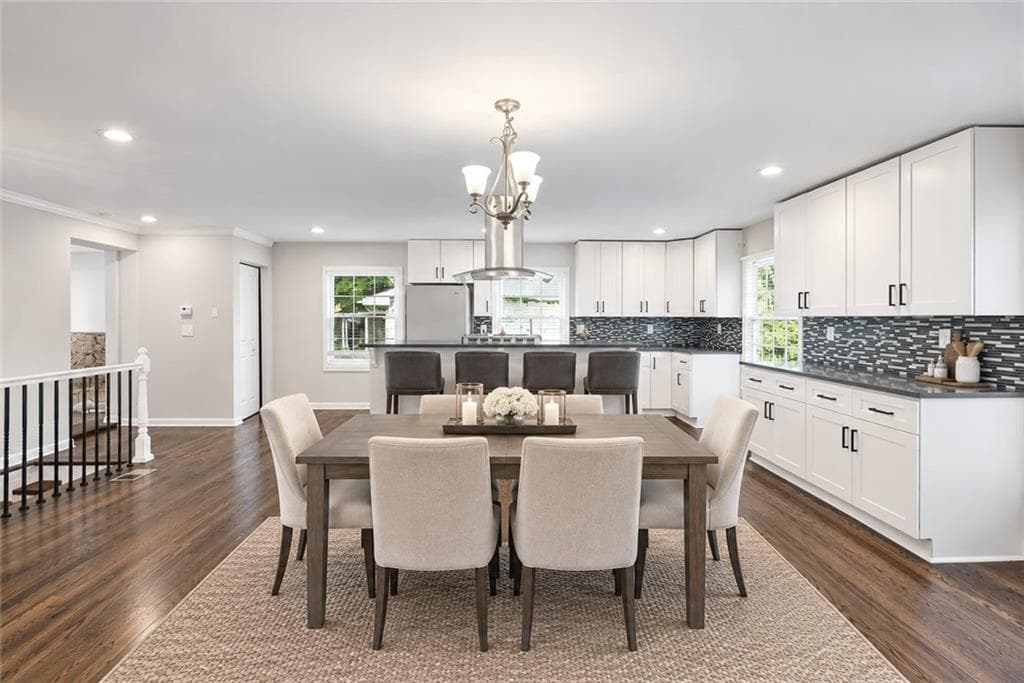 2 bedroom, 3 bathroom, 1,958 sq ft single family residence for sale at 2844 Oldknow Drive, Atlanta, GA 30318 — photo 5
