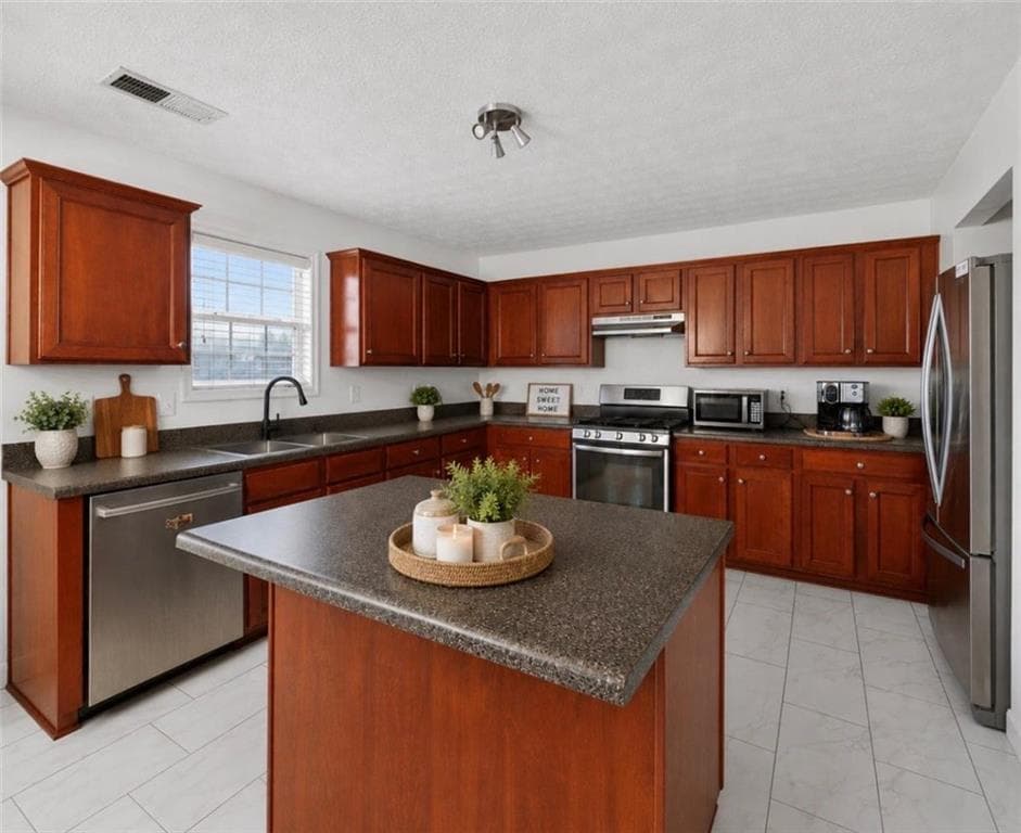 3 bedroom, 3 bathroom, 3,040 sq ft single family residence for sale at 310 Berkley Drive, Villa Rica, GA 30180 — photo 9