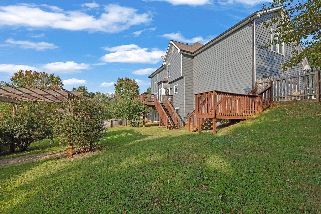 4 bedroom, 4 bathroom, 3,324 sq ft single family residence for sale at 7410 Colony Court, Cumming, GA 30041 — photo 7