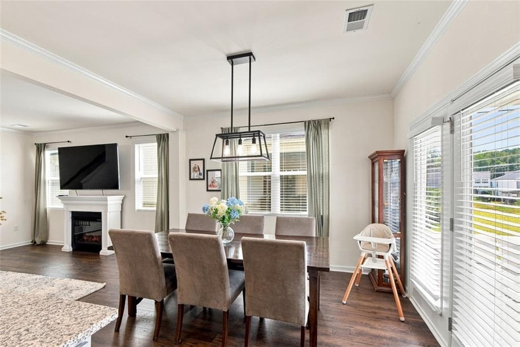 4 bedroom, 3 bathroom, 1,940 sq ft single family residence for sale at 385 Shasta Court, Hoschton, GA 30548 — photo 9