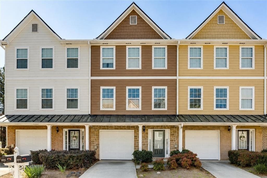 2 bedroom, 3 bathroom, 2,069 sq ft townhouse for sale at 6371 Redan Square, Lithonia, GA 30058