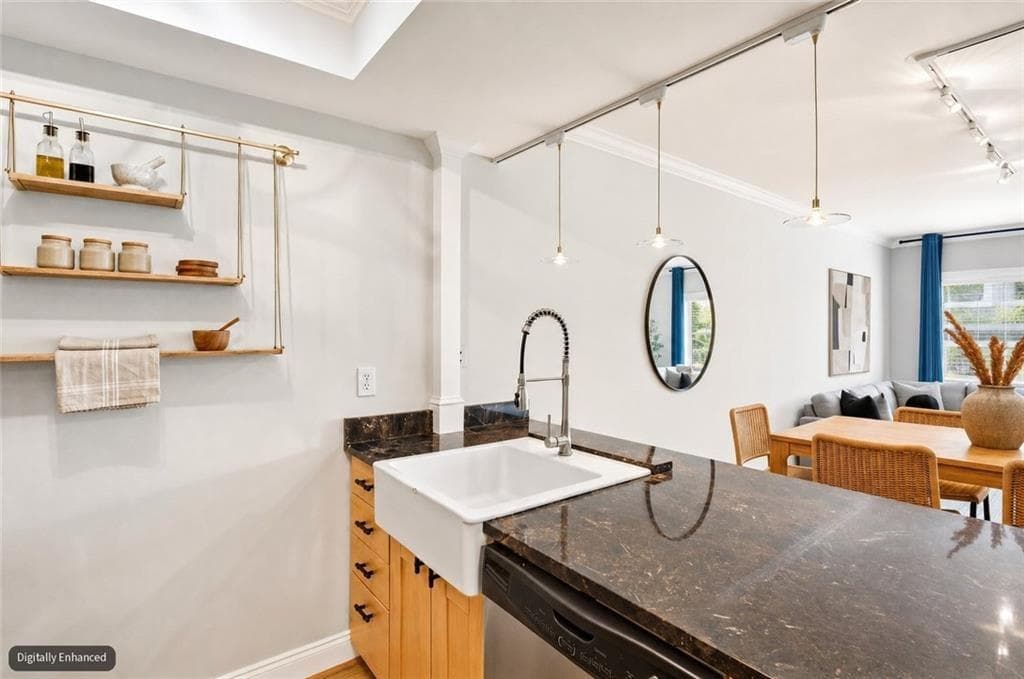 1 bedroom, 1 bathroom, 790 sq ft condominium for sale at 1130 Piedmont Avenue 505, Atlanta, GA 30309 — photo 5