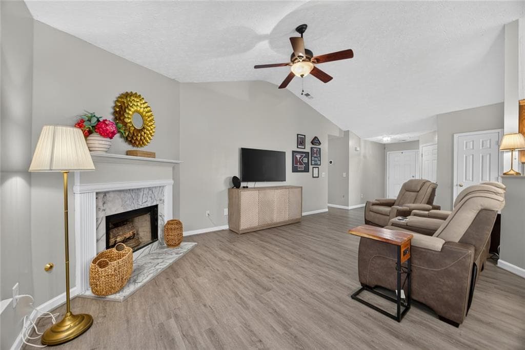 3 bedroom, 2 bathroom, 1,495 sq ft single family residence for sale at 7512 Deer Creek Drive, Union City, GA 30291 — photo 6