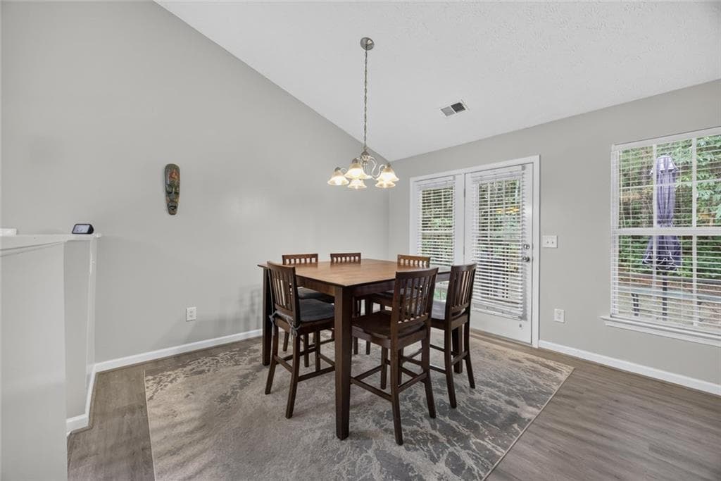 3 bedroom, 2 bathroom, 1,495 sq ft single family residence for sale at 7512 Deer Creek Drive, Union City, GA 30291 — photo 7