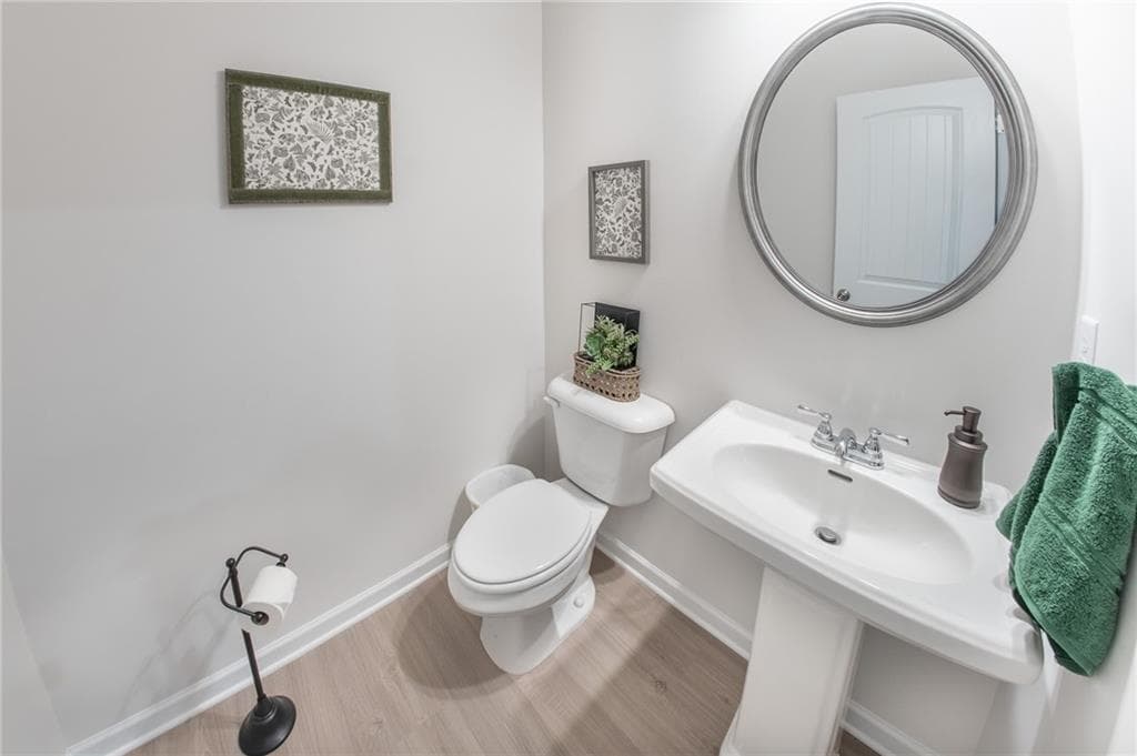 3 bedroom, 3 bathroom, 1,990 sq ft townhouse for sale at 1074 Chastain Drive, Sugar Hill, GA 30518 — photo 6