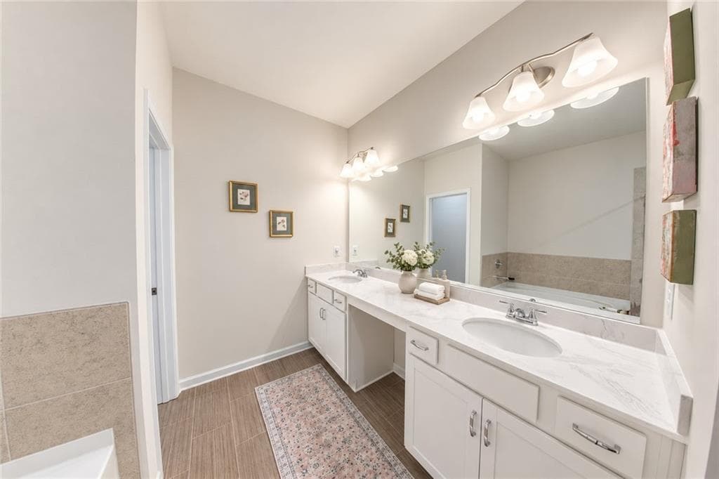3 bedroom, 3 bathroom, 1,990 sq ft townhouse for sale at 1074 Chastain Drive, Sugar Hill, GA 30518 — photo 10
