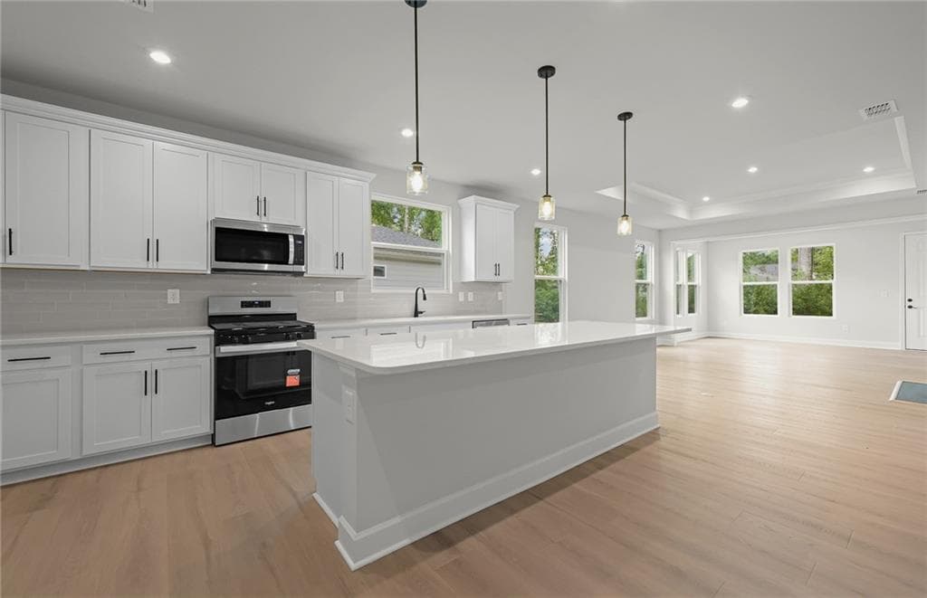 3 bedroom, 2 bathroom, 2,181 sq ft single family residence for sale at 1232 Bartam Drive, Griffin, GA 30223 — photo 2