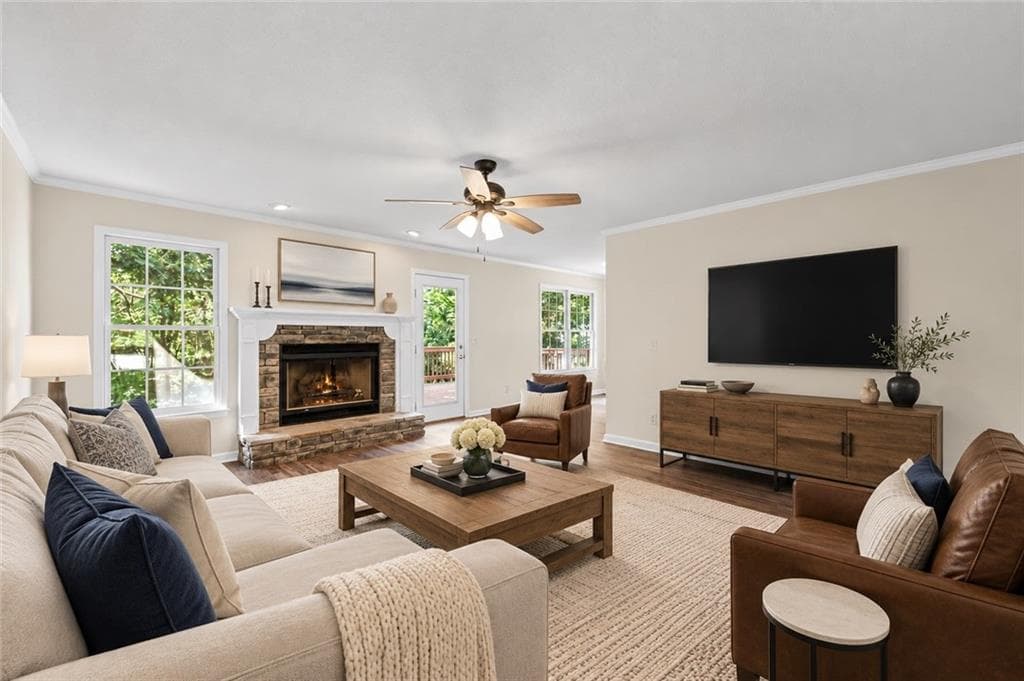 5 bedroom, 3 bathroom, 2,302 sq ft single family residence for sale at 320 Bouldercrest Way, Woodstock, GA 30188 — photo 2