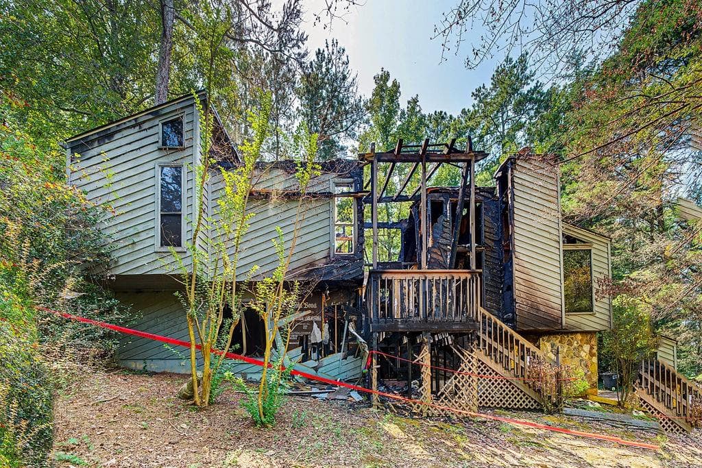 4 bedroom, 3 bathroom single family residence for sale at 2615 Rocky Springs Drive, Marietta, GA 30062 — photo 2