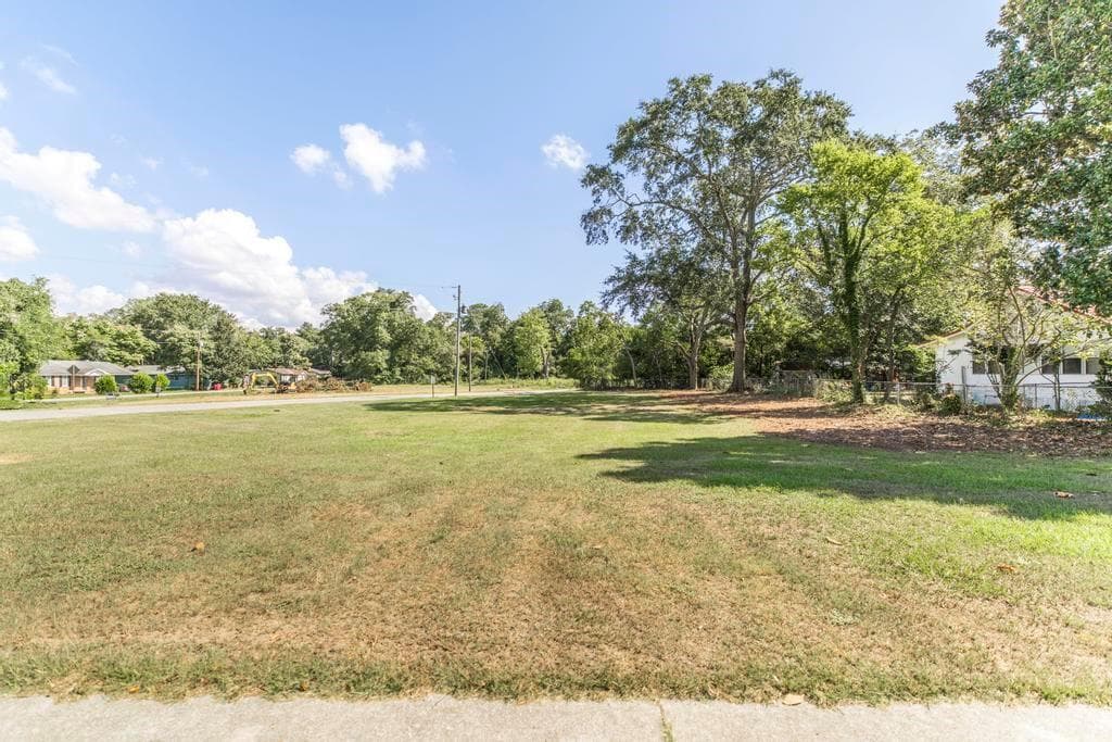 home for sale at 0 Progress Avenue, Hawkinsville, GA