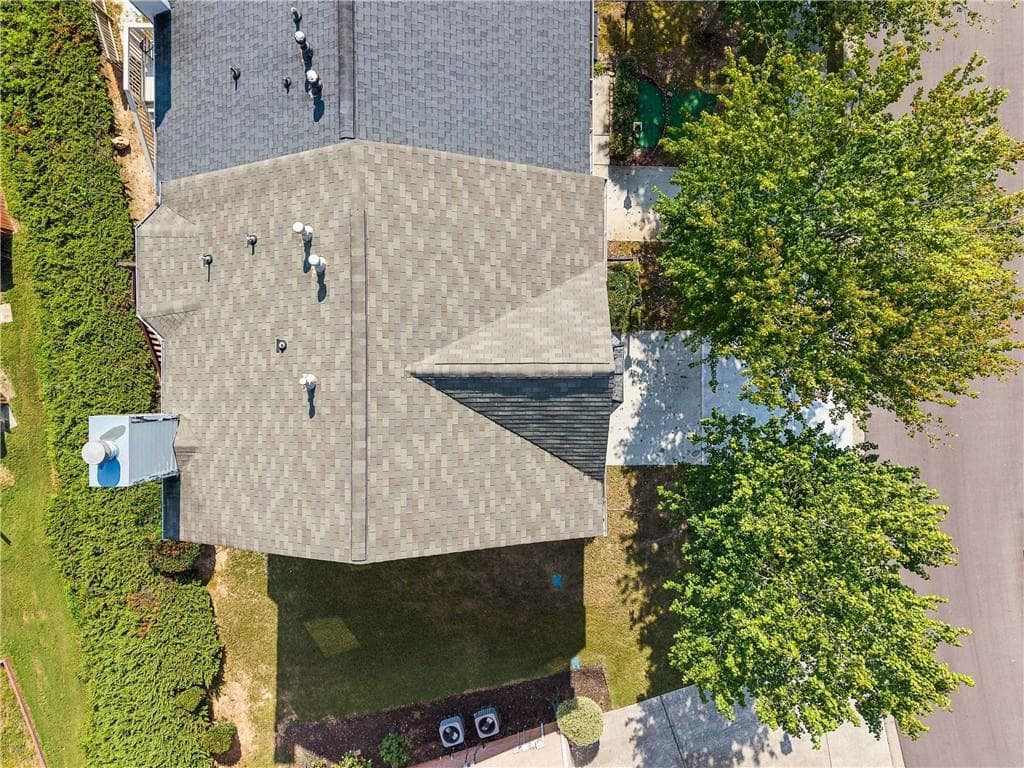3 bedroom, 3 bathroom, 1,828 sq ft townhouse for sale at 2223 Mill Garden Place, Buford, GA 30519 — photo 4