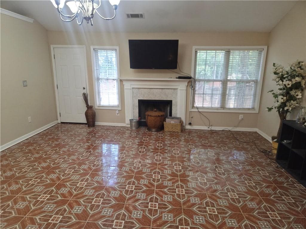 4 bedroom, 2 bathroom, 2,570 sq ft single family residence for sale at 552 Keldron Drive, Lawrenceville, GA 30045 — photo 6