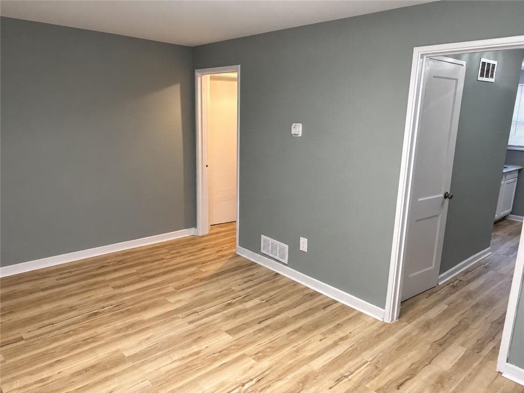 duplex for sale at 667 Thurmond Street, Atlanta, GA 30314 — photo 3