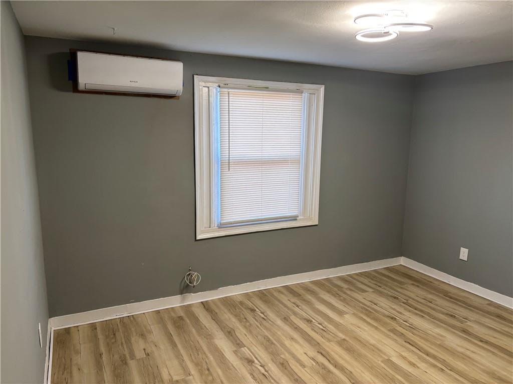 duplex for sale at 667 Thurmond Street, Atlanta, GA 30314 — photo 5