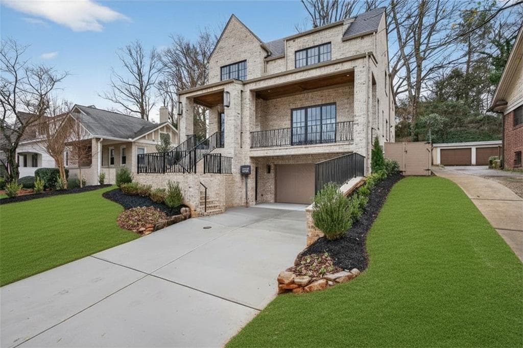 5 bedroom, 7 bathroom, 4,904 sq ft single family residence for sale at 991 Courtenay Drive, Atlanta, GA 30306 — photo 3