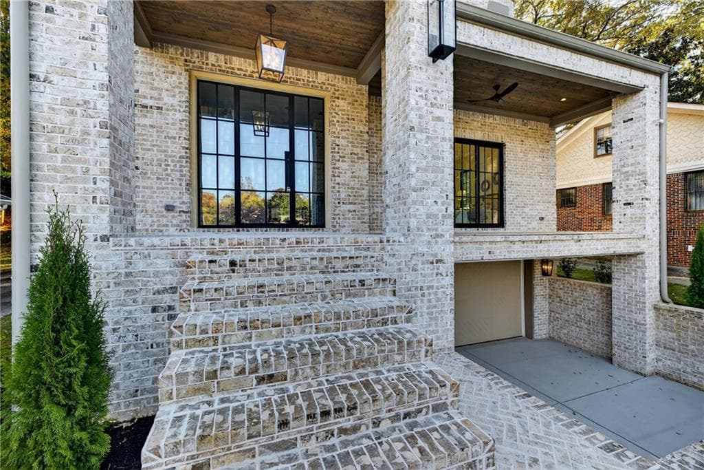 5 bedroom, 7 bathroom, 4,904 sq ft single family residence for sale at 991 Courtenay Drive, Atlanta, GA 30306 — photo 5