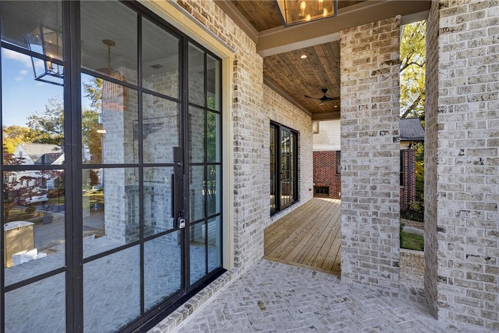 5 bedroom, 7 bathroom, 4,904 sq ft single family residence for sale at 991 Courtenay Drive, Atlanta, GA 30306 — photo 6
