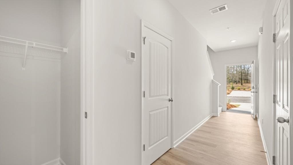 3 bedroom, 3 bathroom, 1,508 sq ft townhouse for sale at 6026 Skylar Drive, South Fulton, GA 30331 — photo 3