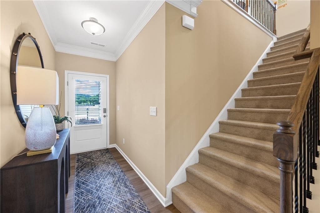 3 bedroom, 3 bathroom, 1,806 sq ft townhouse for sale at 1026 Stiles Circle 14, Cartersville, GA 30120 — photo 2