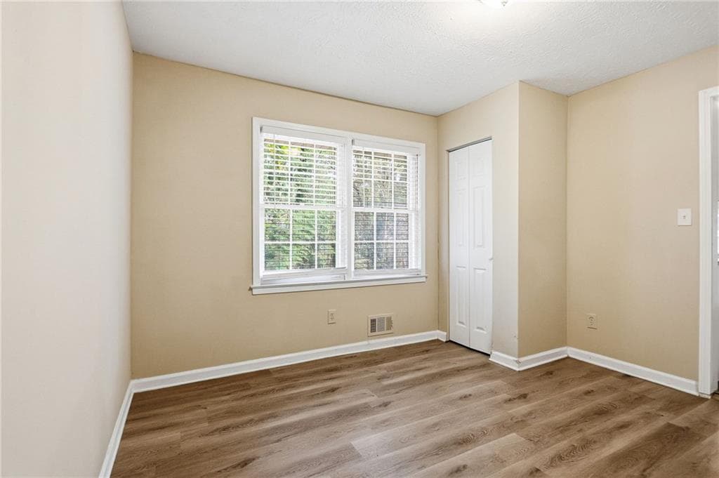 5 bedroom, 3 bathroom, 2,024 sq ft single family residence for sale at 2290 Emerald Springs Drive, Decatur, GA 30035 — photo 8