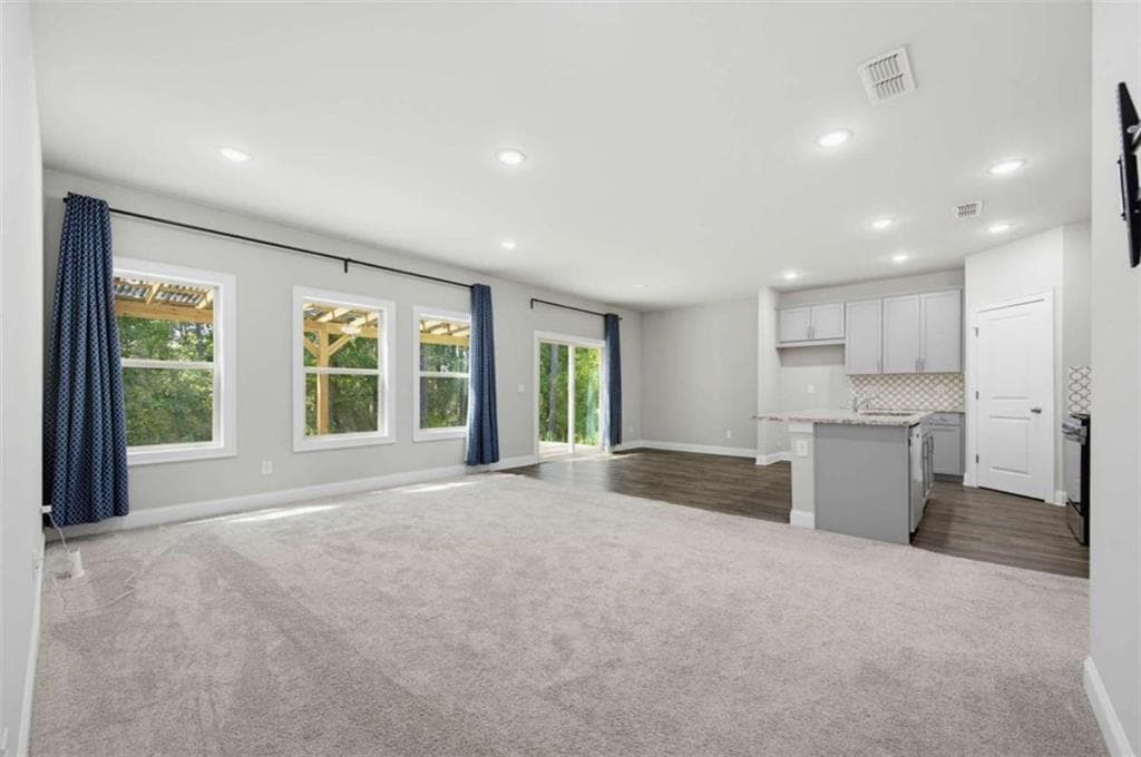 5 bedroom, 3 bathroom, 2,742 sq ft single family residence for sale at 4157 Bethany Manor Drive, Snellville, GA 30039 — photo 10
