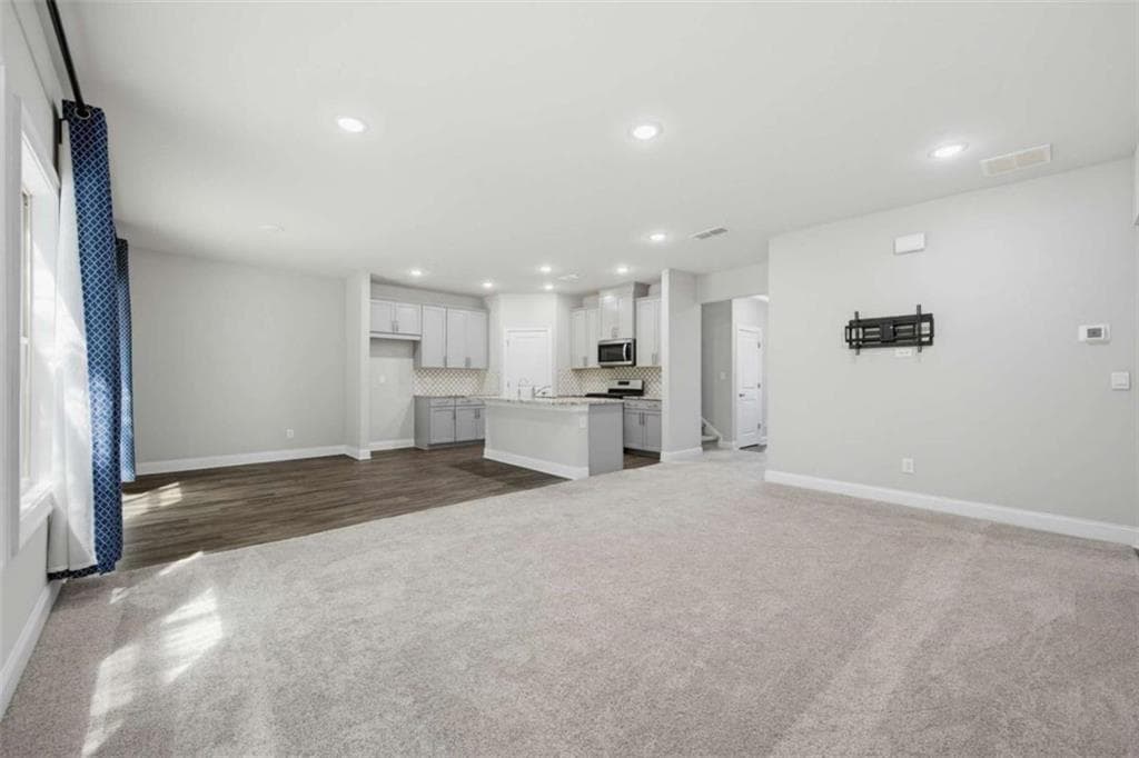 5 bedroom, 3 bathroom, 2,742 sq ft single family residence for sale at 4157 Bethany Manor Drive, Snellville, GA 30039 — photo 9