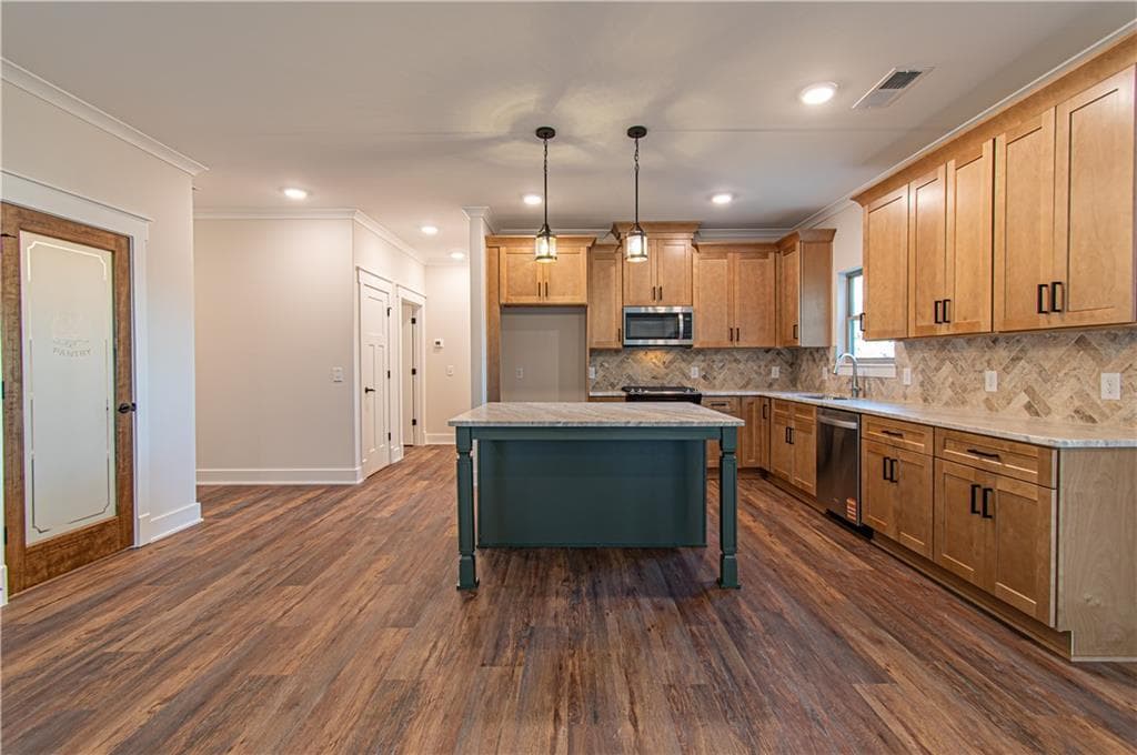 4 bedroom, 3 bathroom, 2,294 sq ft single family residence for rent at 386 Mulberry Circle, Jasper, GA 30143 for $2,650 a month — photo 8