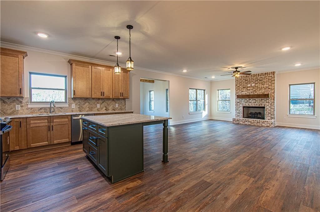 4 bedroom, 3 bathroom, 2,294 sq ft single family residence for rent at 386 Mulberry Circle, Jasper, GA 30143 for $2,650 a month — photo 9